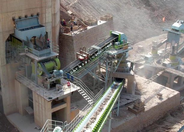 Precautions for starting the crushing production line